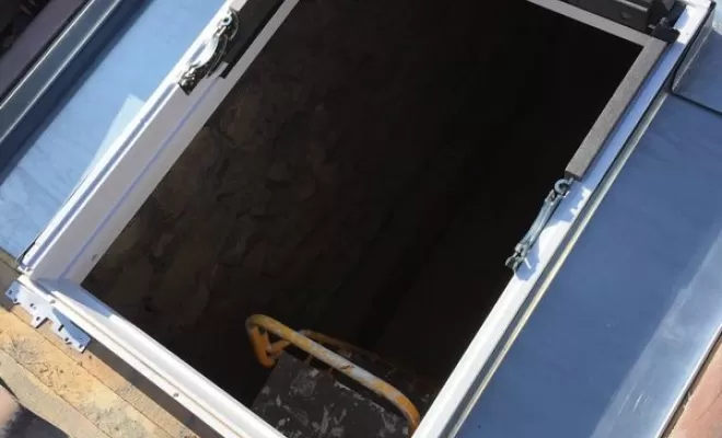 Pose de velux, Marignac-en-Diois, Hors d'eau